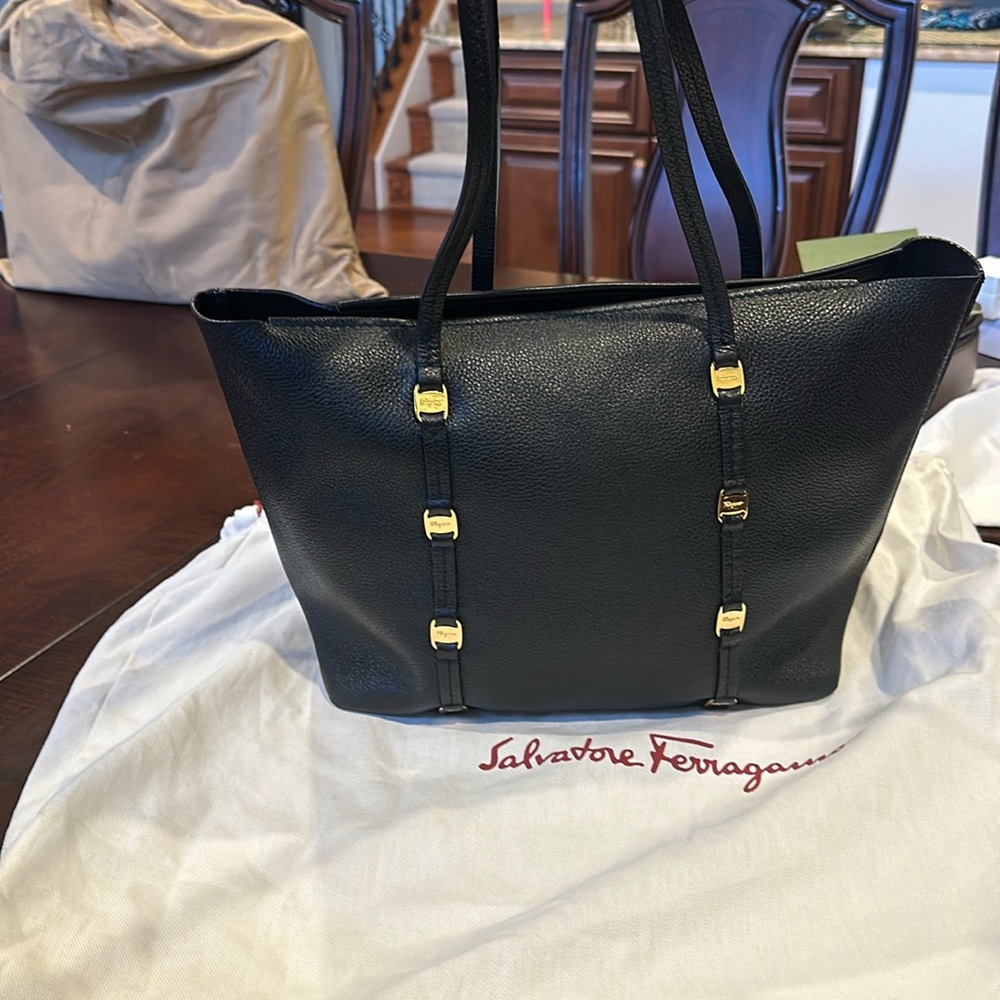 Salvatore Ferragamo Emotion Tote Leather
